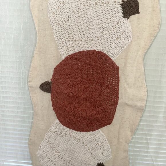 cupcakes & cashmere Ivory Linen White Rust Brown Crochet Pumpkins Table Runner - Picture 5 of 10